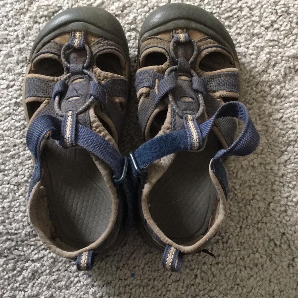 Keen boy’s shoes